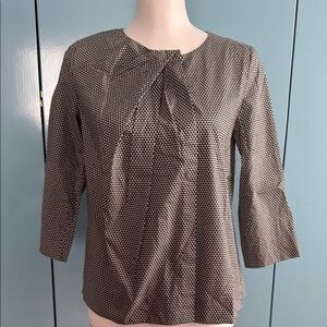 Elegant COS Women's Top Size 2
100% Cotton
Love 7